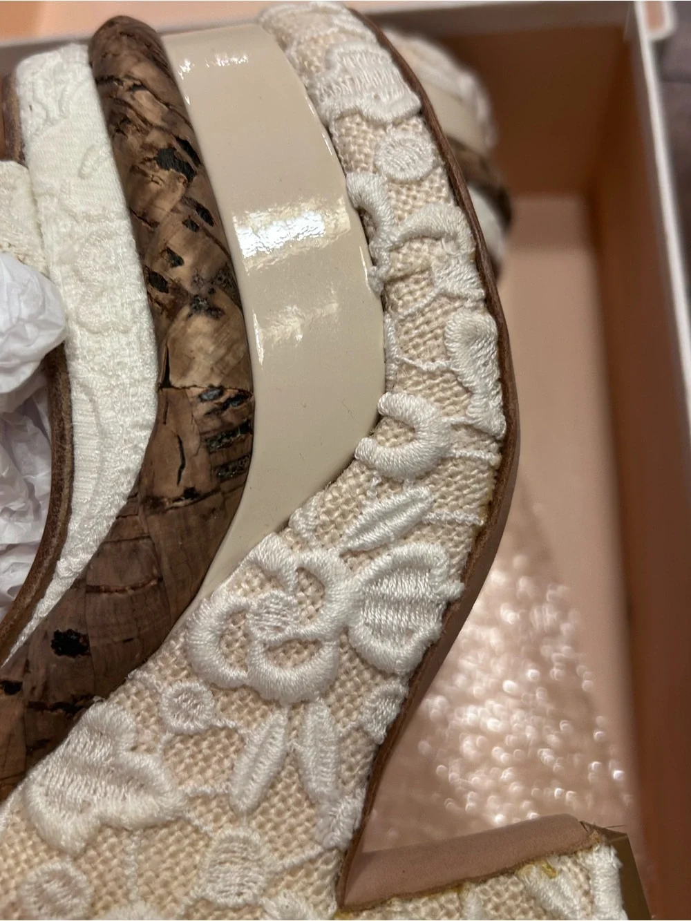 Nina Ricci NR18119 Ivory Floral Embroidered Platform Wedge Sandals Size 40 US 10